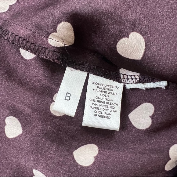 Ann Taylor loft women’s black heart blouse S L21-32 - Picture 6 of 6